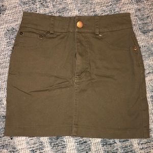 FOREVER 21 mini skirt